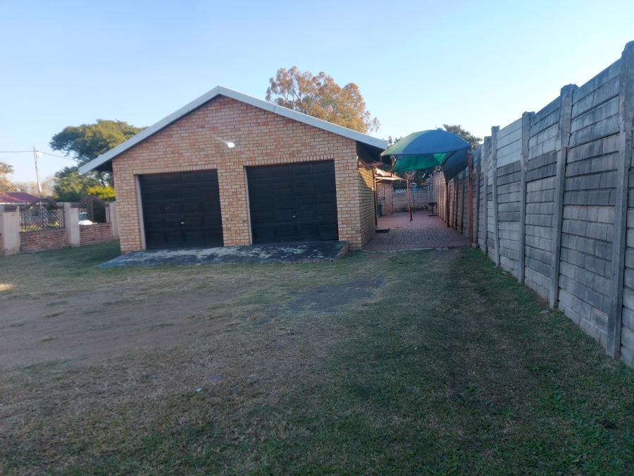 3 Bedroom Property for Sale in Oos Einde North West